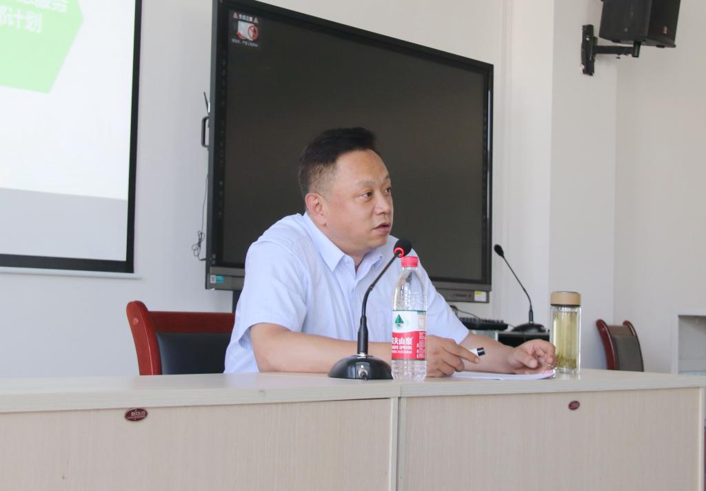 我校举办大学生志愿服务西部计划政策宣讲会