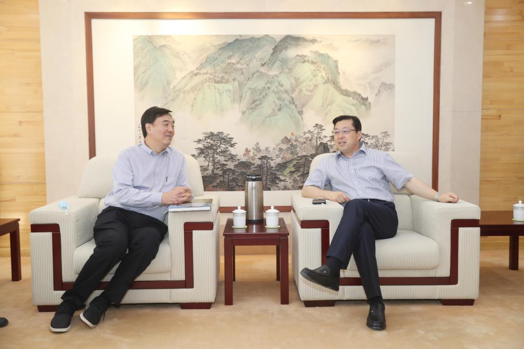 刘利校长会见中国政府中东问题特使翟隽先生