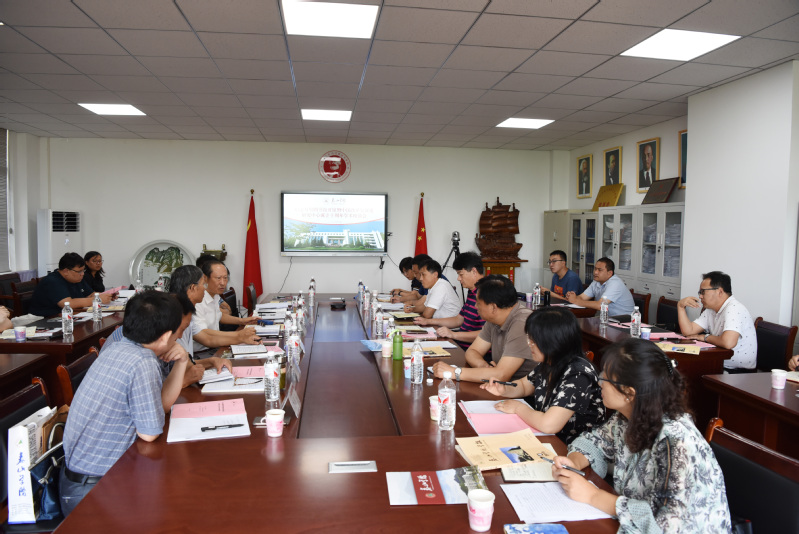 泰山学院举行“纪念万里图书馆开馆暨中国改革发展史研究中心成立十周年学术座谈会”