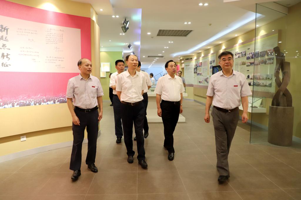 副省长马秋林一行来我校考察调研