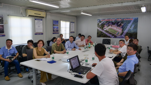 区校领导赴上海财经大学附属小学建设现场调研筹建工作