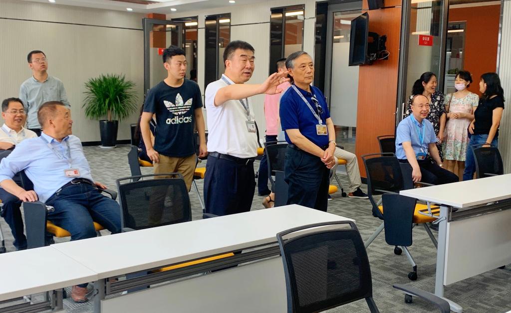 【创新港建设在冲刺】颜虹督查创新港精准医疗研究院建设工作