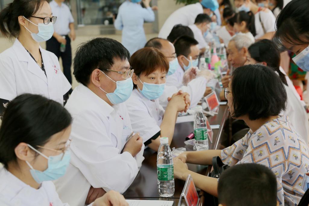 湘雅口腔医学院（湘雅口腔医院）赴株洲炎陵义诊送健康