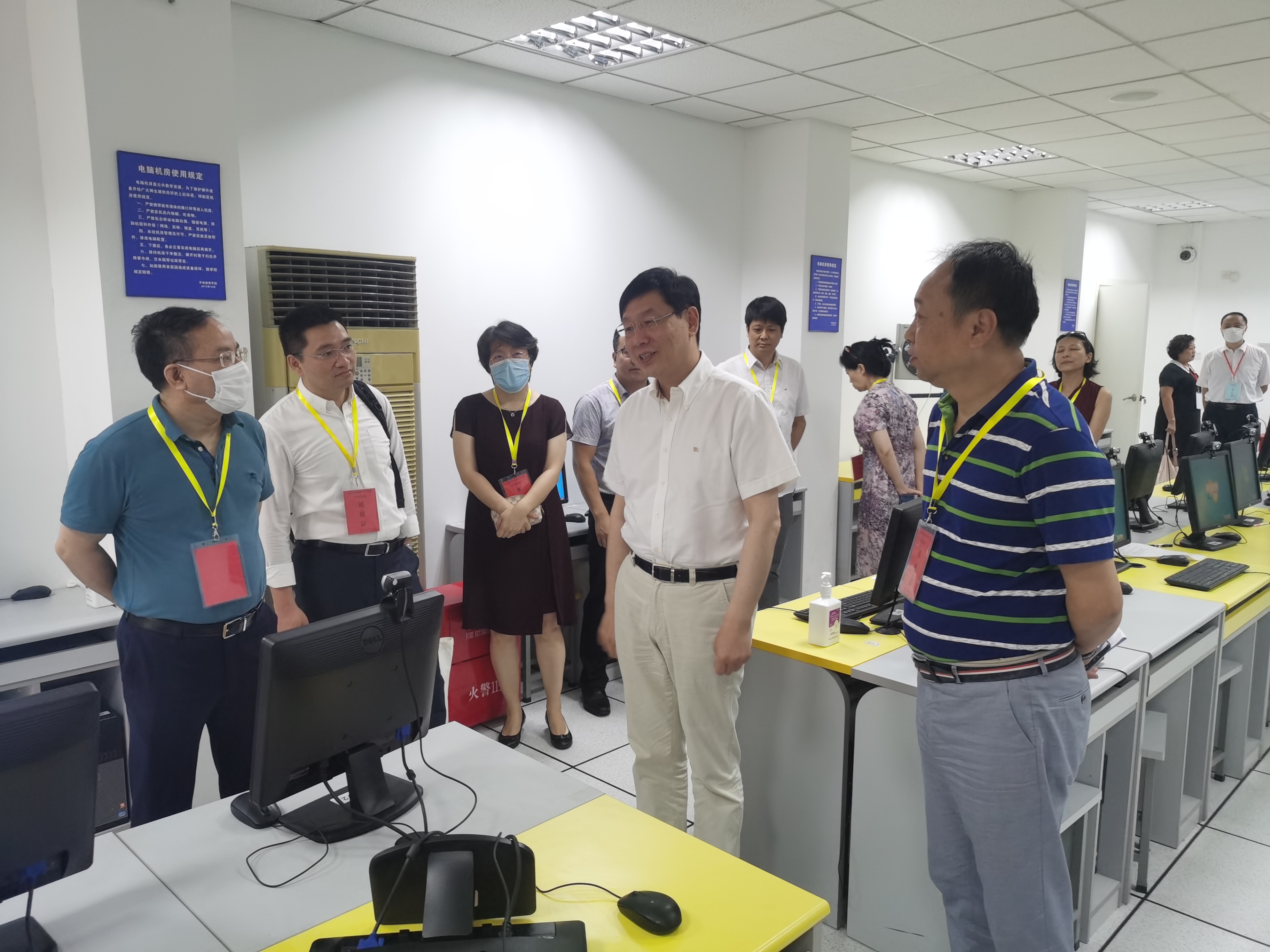 多方协同迎防疫大考华东师大完成第76次自考组考工作