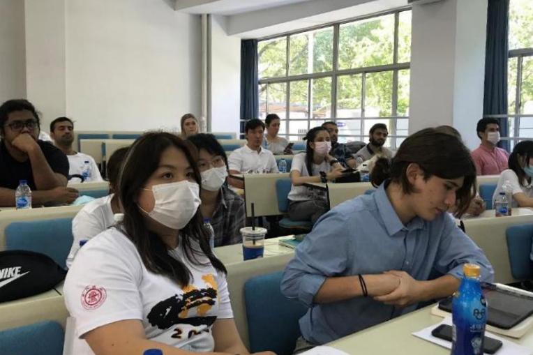 2020年秋季学期上海交通大学国际学生迎新入学教育线上线下共同展开