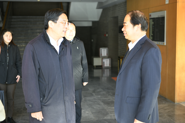 北京市侨联党组书记赵宏生来我校调研