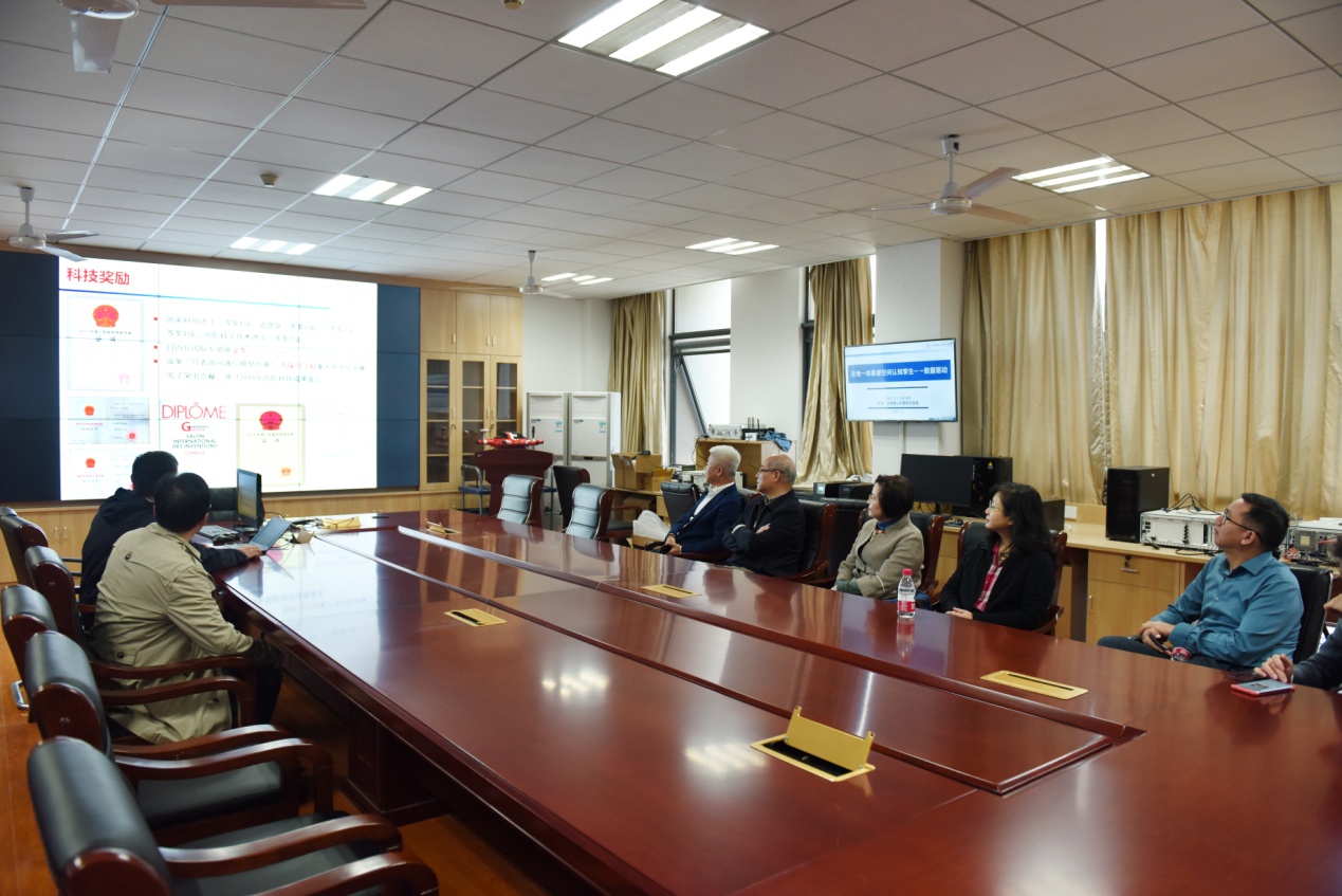 深圳市科技创新委员会党组书记邱宣一行来我校调研交流