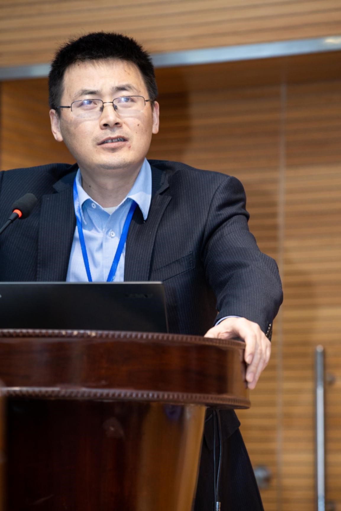 “法治发展与区域治理现代化”国际学术研讨会在我校召开