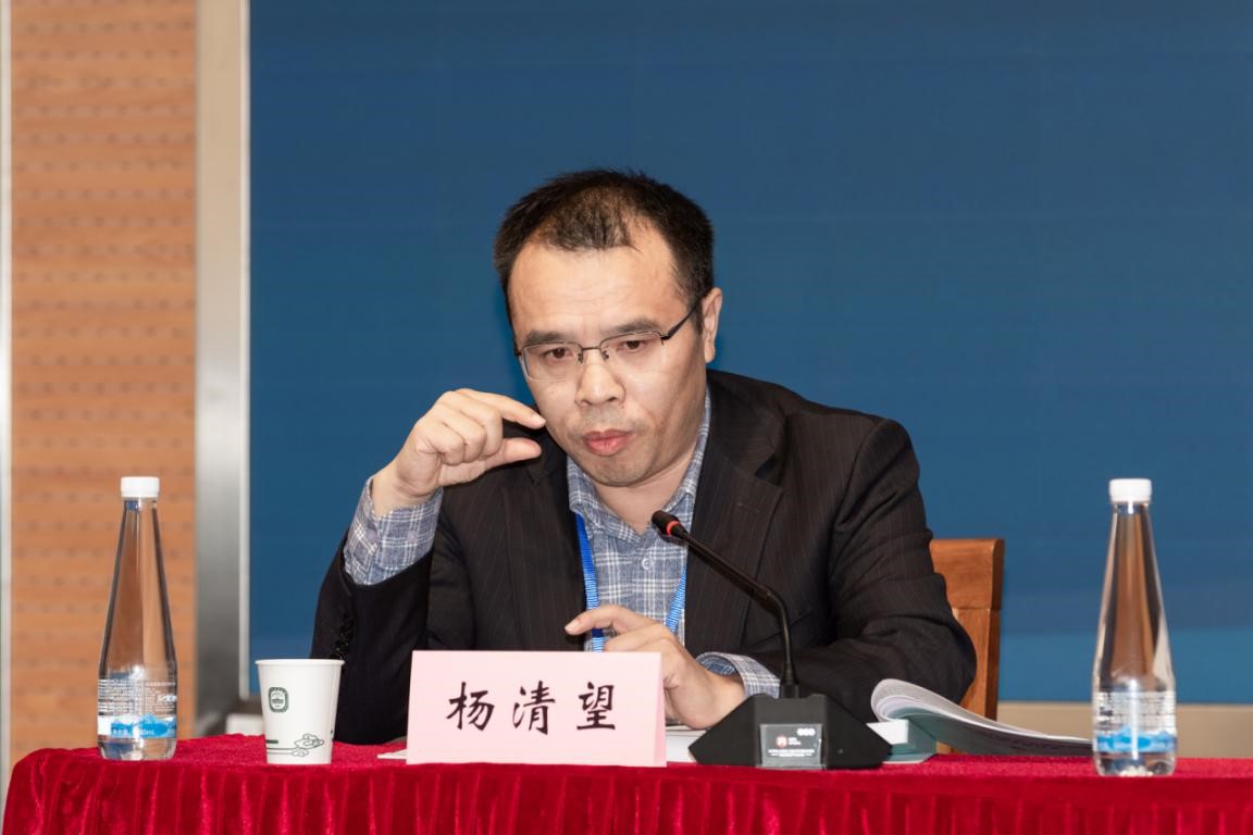 “法治发展与区域治理现代化”国际学术研讨会在我校召开