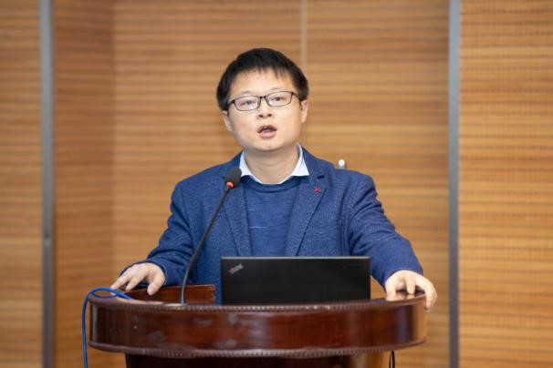 “法治发展与区域治理现代化”国际学术研讨会在我校召开