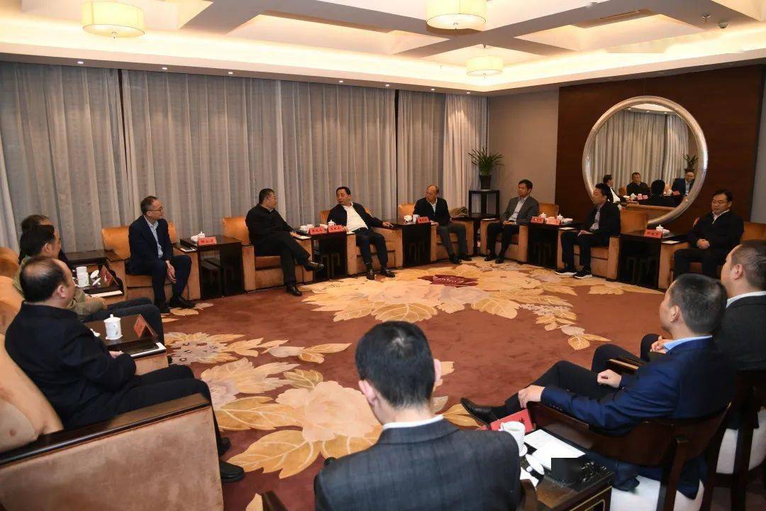 颜晓红参与会见国机集团党委书记、董事长张晓仑一行