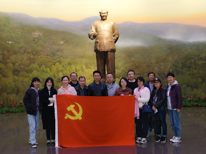 继教学院行政第一、二党支部参观香山革命纪念地