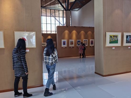 秋实累童意浓——学前教育学院学生美术作品展开幕