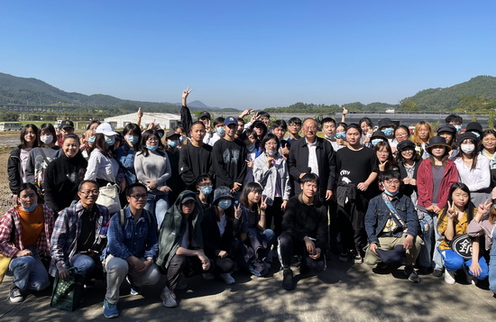 罗锡文院士为我校学生讲授农事训练课