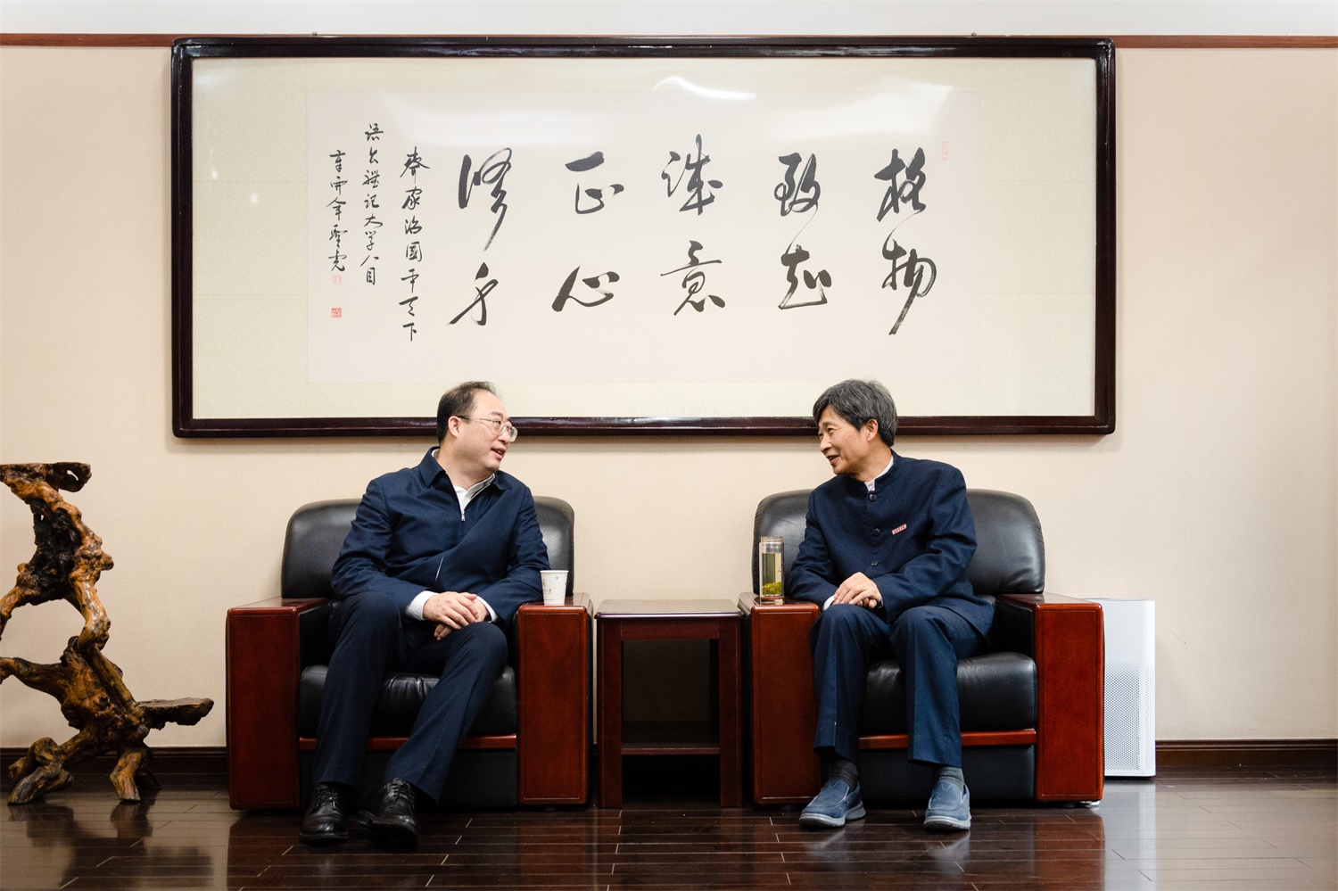 黑龙江省委组织部副部长于志伟一行来校推进省校合作