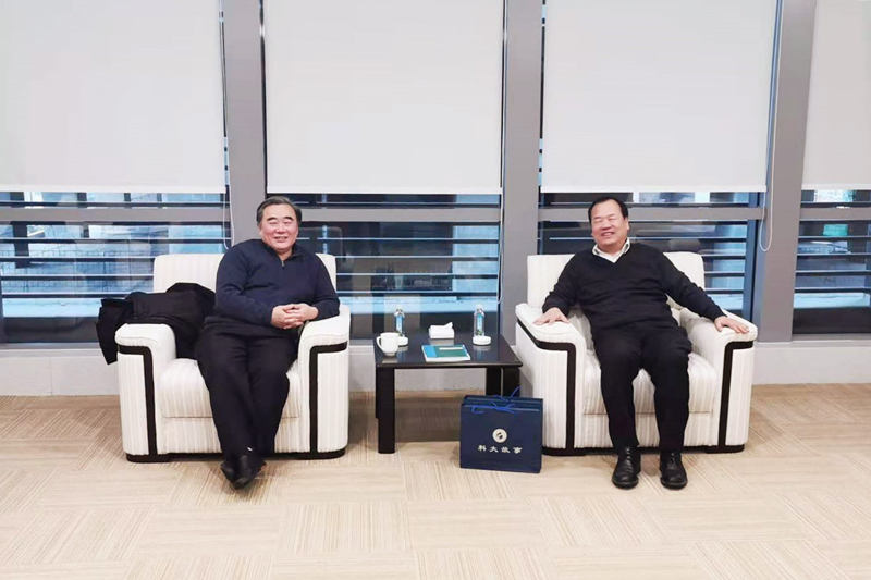 姚庆国走访看望校友相丰