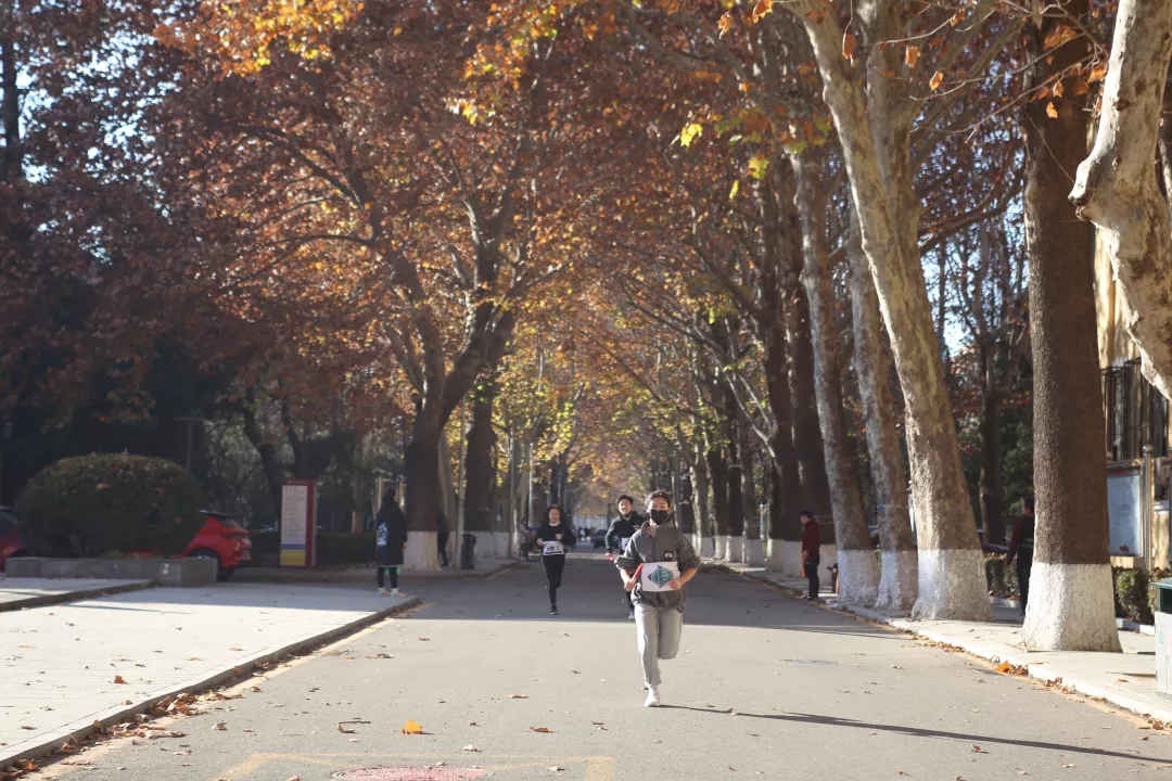 2020年北京语言大学阳光杯冬季长跑比赛举行