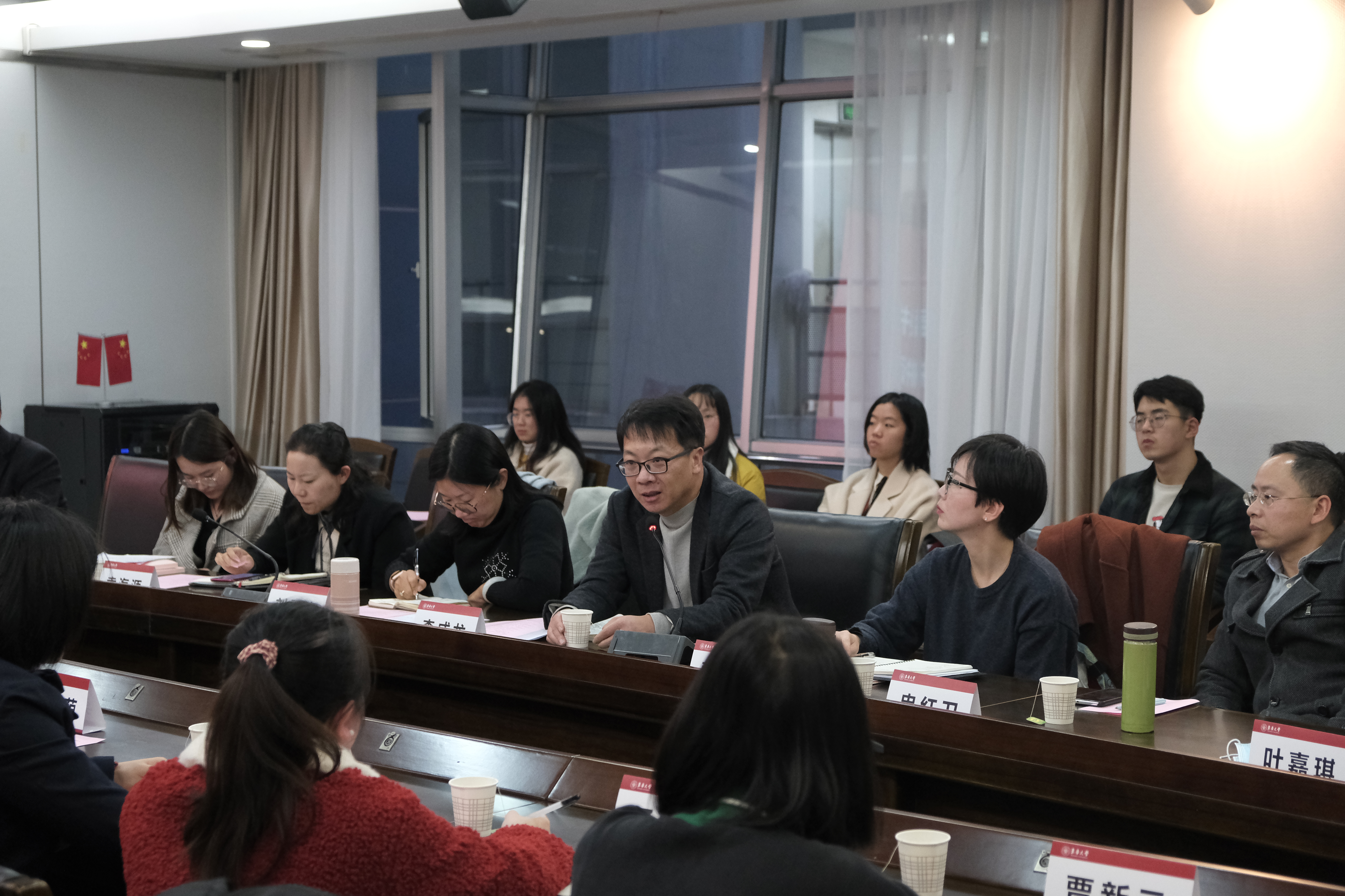 纺织学院举办“学习贯彻十九届五中全会精神，争做新时代担当奋进纺织人”学生骨干座谈交流会