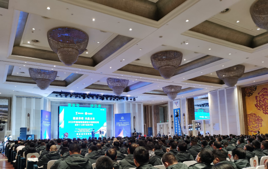 我校副校长邹德堂参加“中国动物健康技术高峰论坛”并为校企研发中心揭牌