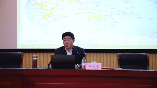 西北师大党委书记张俊宗为师生讲授历史学专业导引课