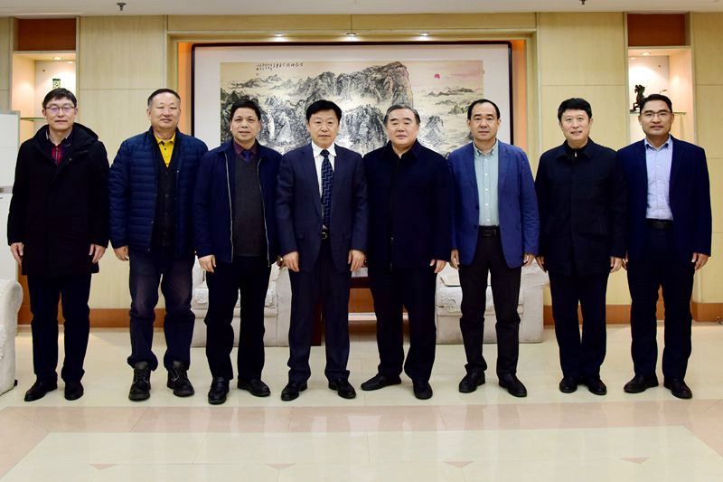 姚庆国会见校友、国际矿山测量协会主席黄乐亭一行