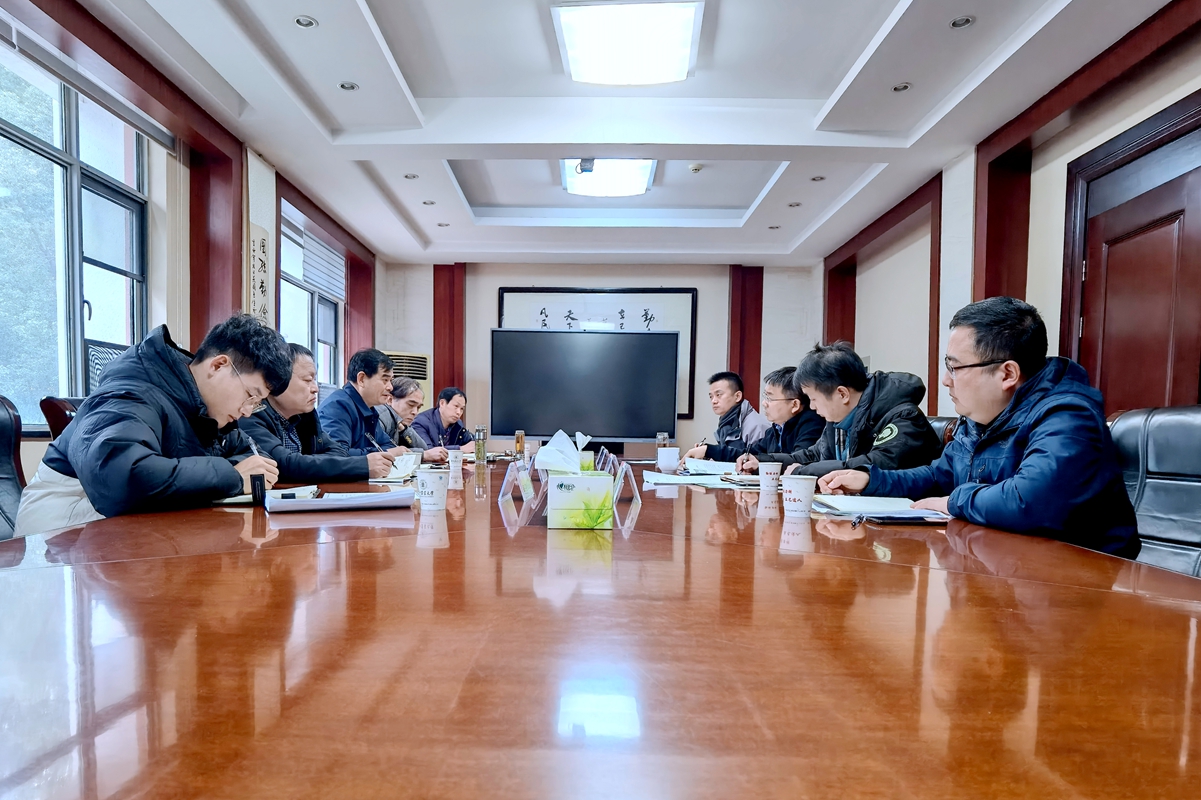 咸宁市农高区负责人来校洽谈校地合作