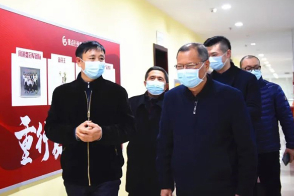 温兴生考察校友企业