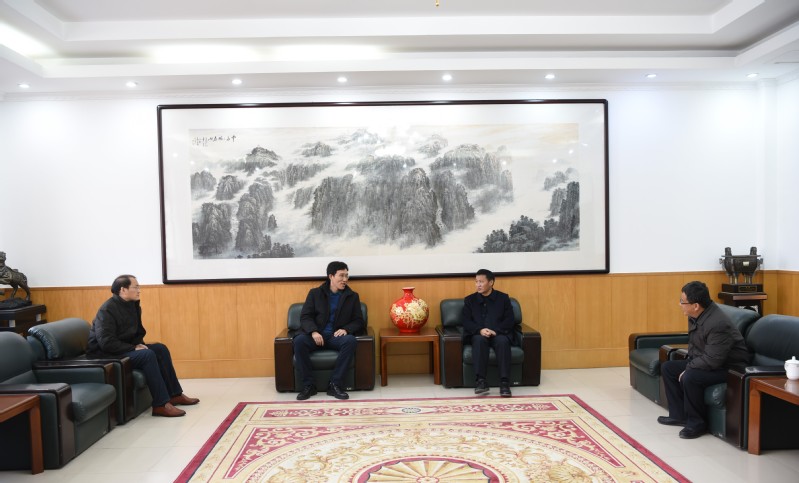 我校举办“以赛促教，以研促教，持续提升青年教师的教学能力”专题培训报告会