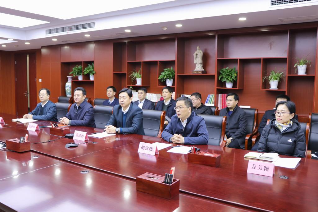 曲阜师大与北京优炫软件举办校企合作专业云签约仪式