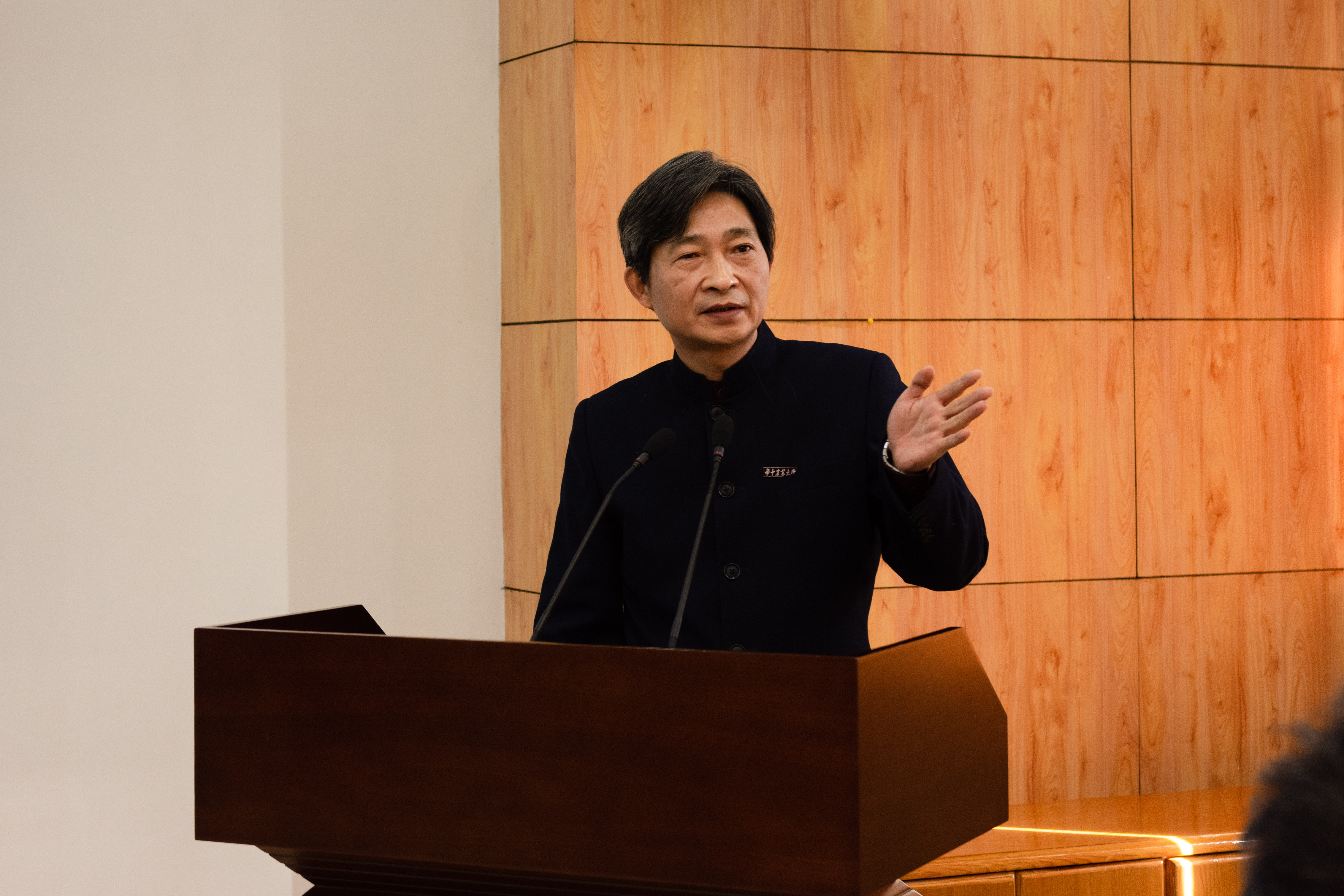 启发石平基金励学奖学金颁奖仪式在校举行
