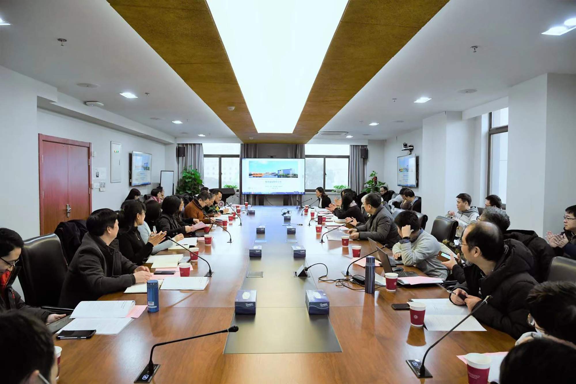 2020-2021学年第一学期末本科教学工作例会召开