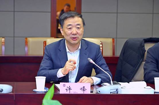 无锡市委常委、江阴市委书记许峰一行来校考察交流