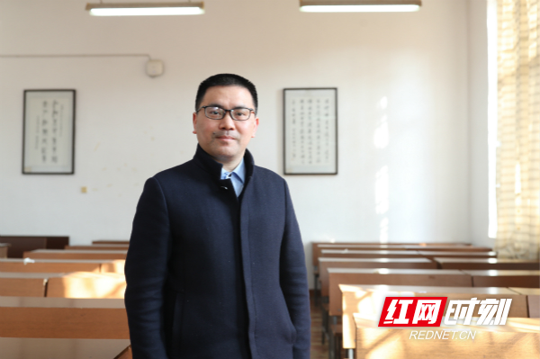 【喜迎党代会奋进新征程】（红网）名师风范丨郑贤章：让老师的“冷板凳”变成“热炕头”