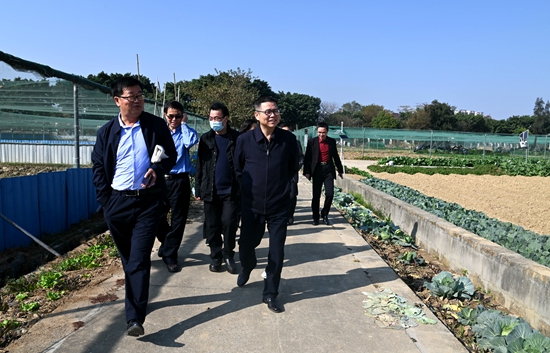省政协农业和农村委员会专职副主任廖鹏洲一行来校调研