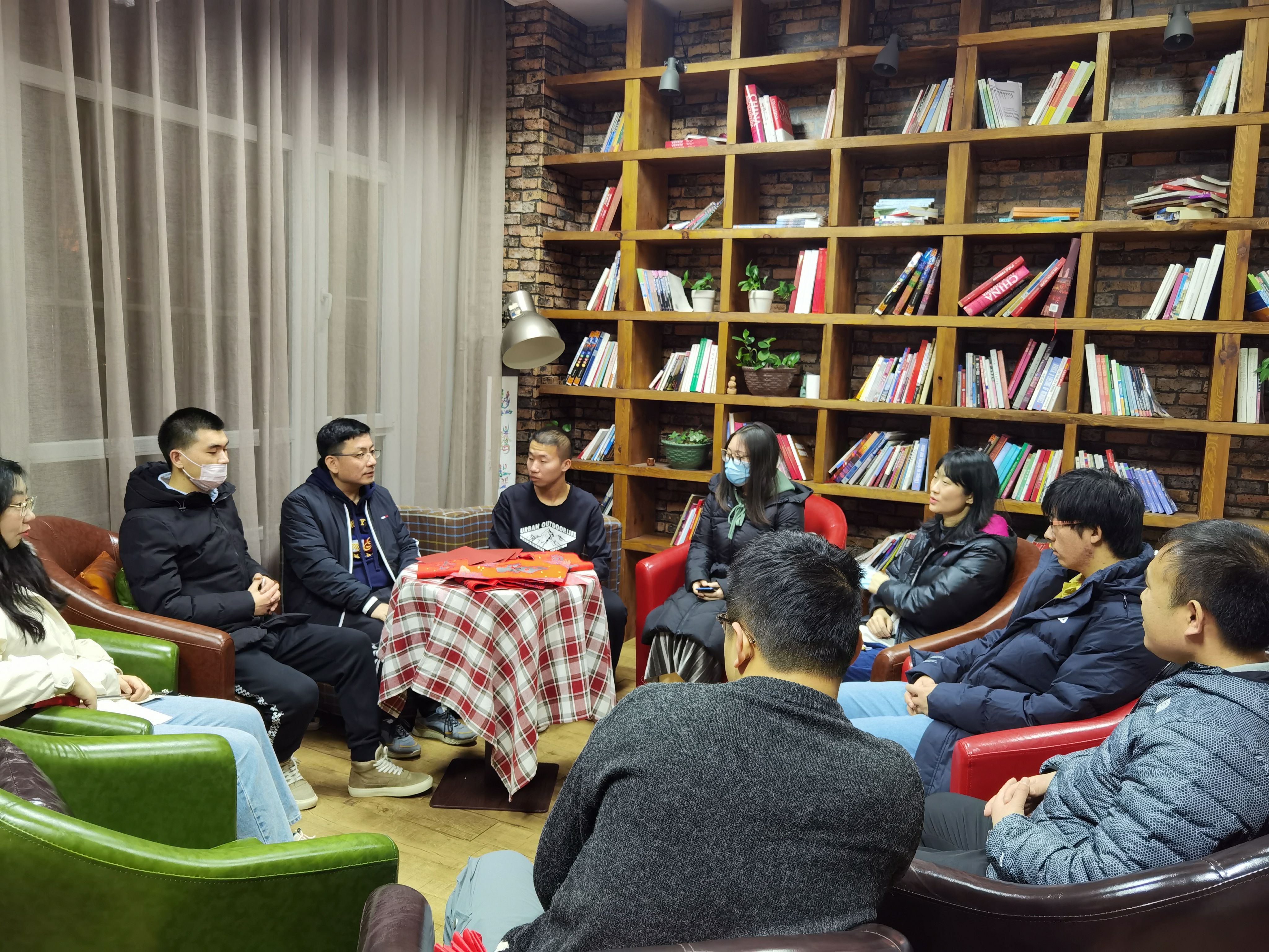 交通运输工程学院开展“话家常、抒理想”温暖小年夜活动