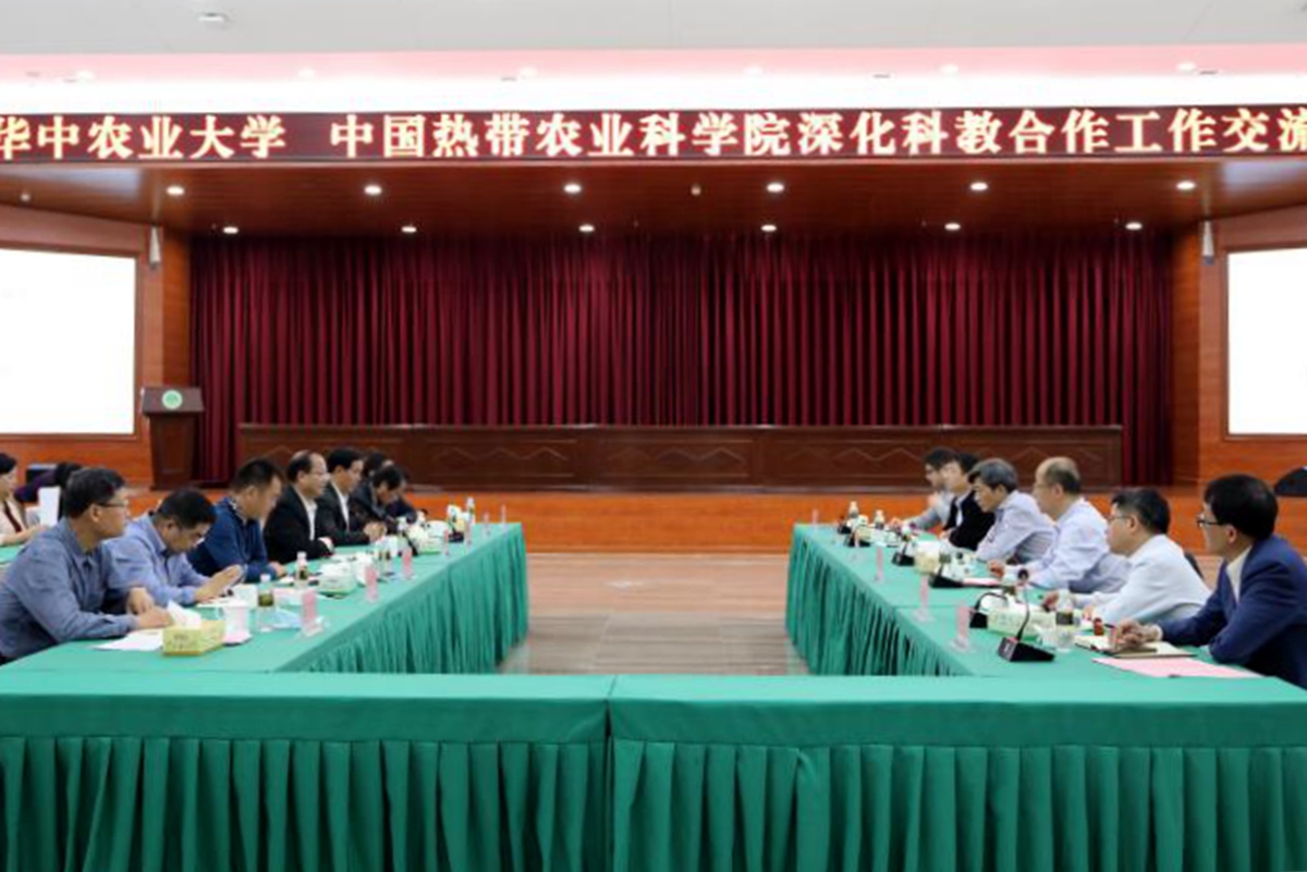 高翅、李召虎一行赴海南推进校地合作