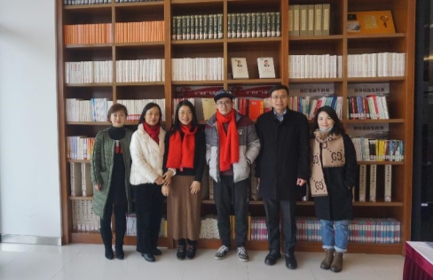 外国语学院组织慰问春节留校学生活动
