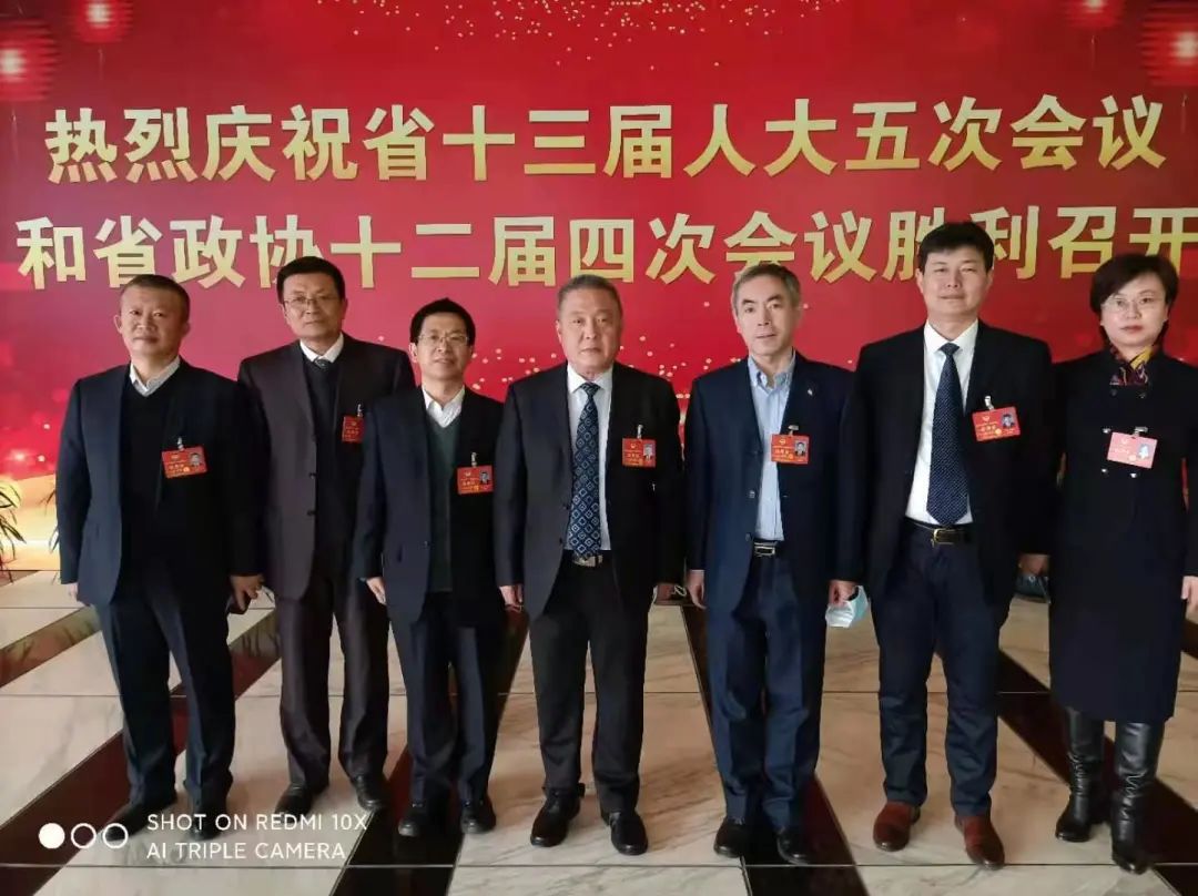 我校省政协委员在省两会中积极建言献策