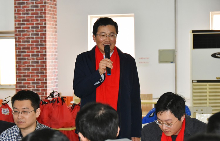 师生同欢辛丑岁，凝心聚力谱“芯”篇——微电子学院顺利举办迎新春师生同乐会