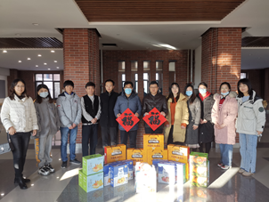 工商管理学院看望慰问留校学生