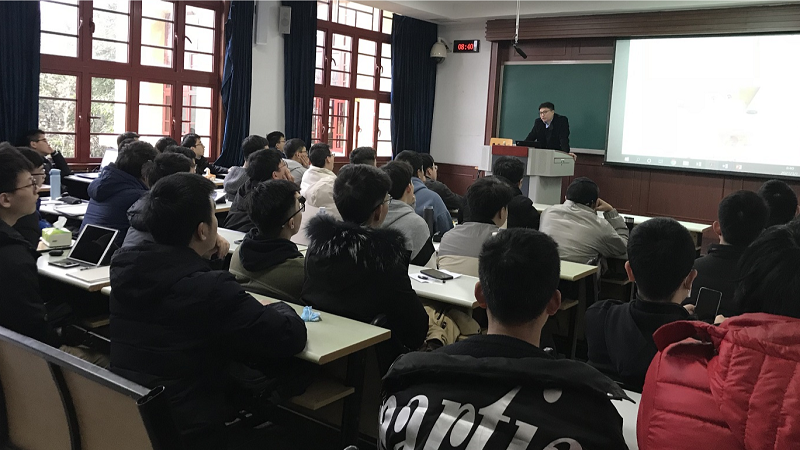校领导带队开展新学期全校教学检查工作