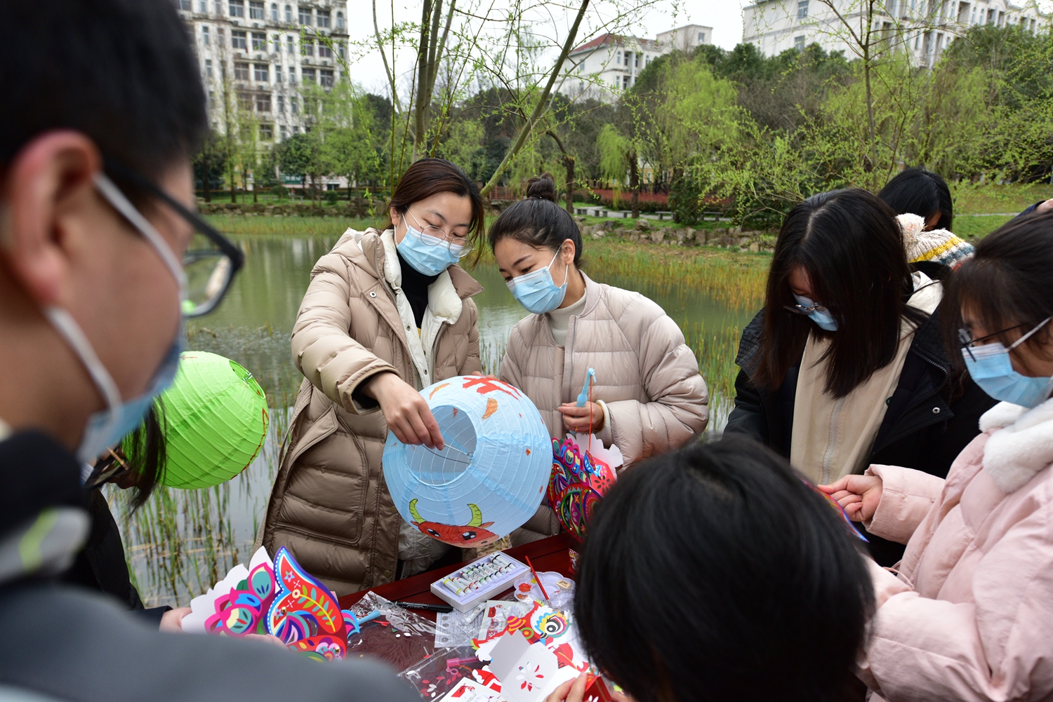 【云赏狮山春】湖岸边畔赏翠柳湖心亭中闹元宵