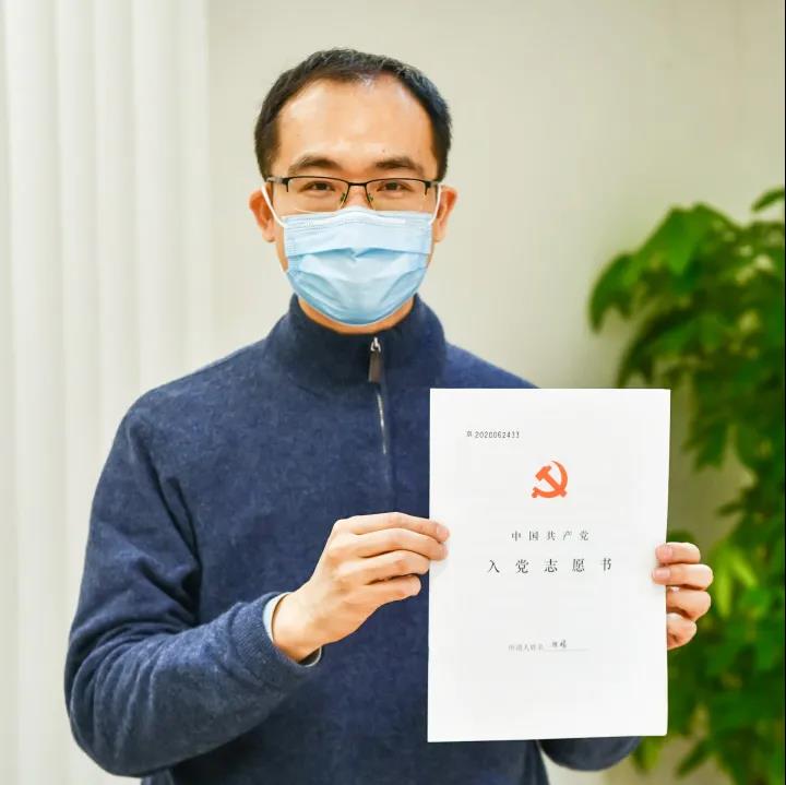 “我有了一种迫切的想法——加入他们！”