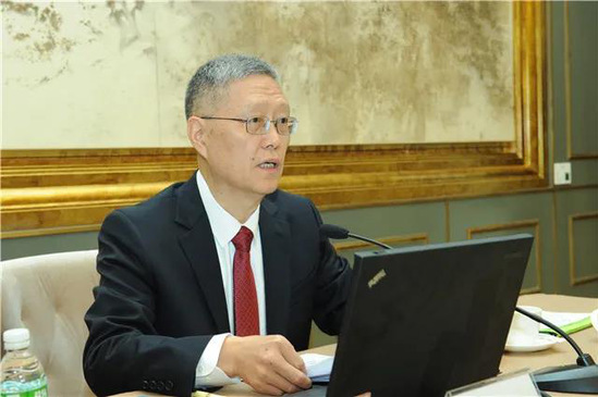 国务院侨务办公室原副主任、外交部原副部长何亚非先生应邀做客上财金融家俱乐部
