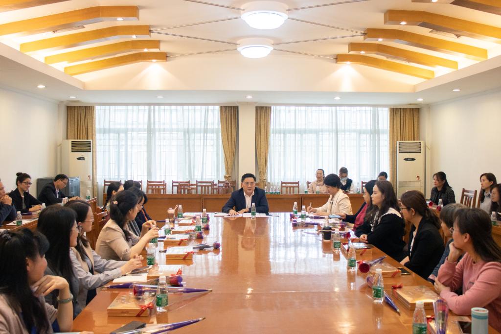 “三八”节座谈会畅谈女性心声共建幸福广外
