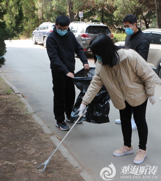 海洋生命学院开展学雷锋日白色垃圾治理活动