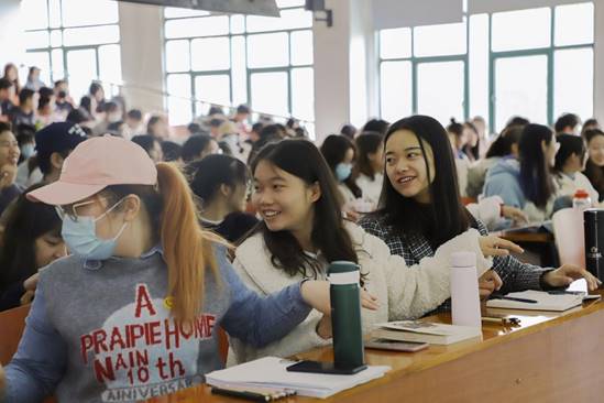 心理中心举办第一届主题心理班会策划大赛启动培训会