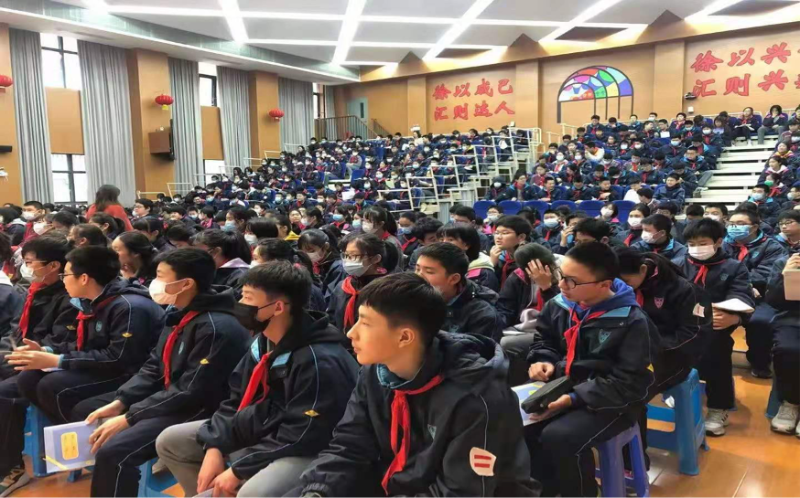 马克思主义学院“声入人心”理论宣讲团成员赴徐汇中学进行党史学习教育的宣讲