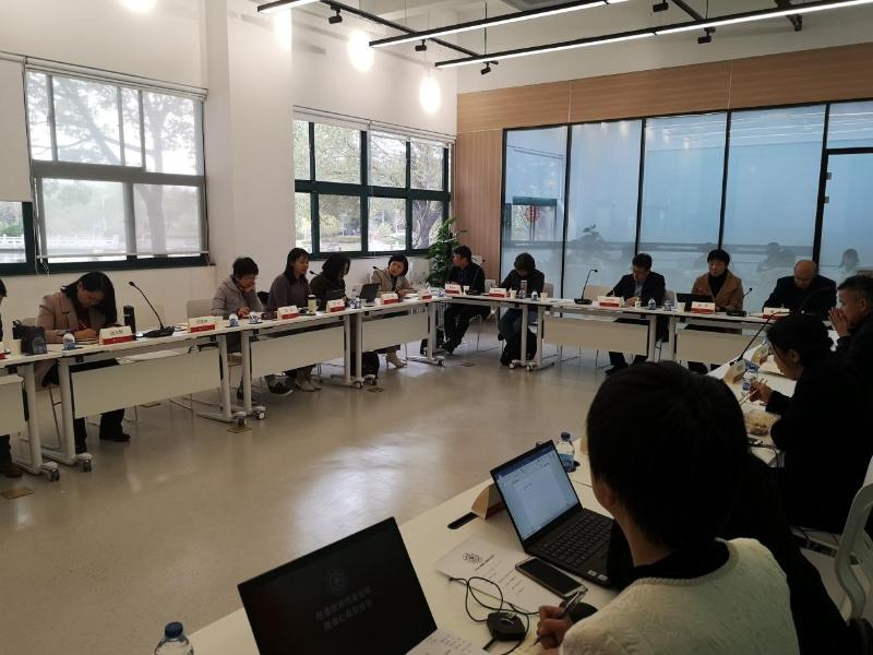 《大学生心理健康》任课教师座谈会召开