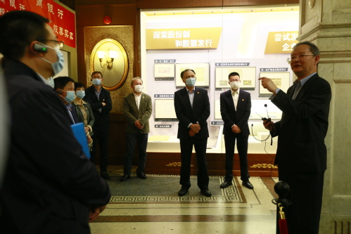 学校召开党委理论学习中心组扩大学习会暨“走进100”党史学习教育
